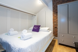 Pillo Rooms Serviced Apartments Salford Logo